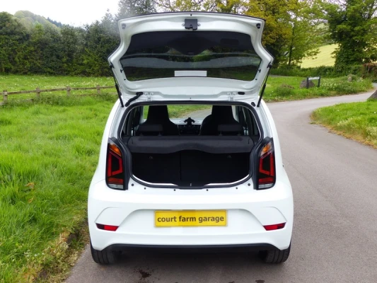 Volkswagen Up BLACK EDITION